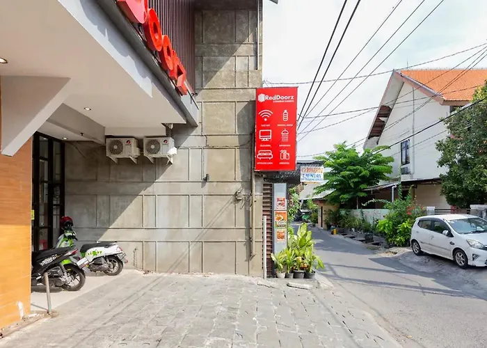 RedDoorz @ Manukan Surabaya